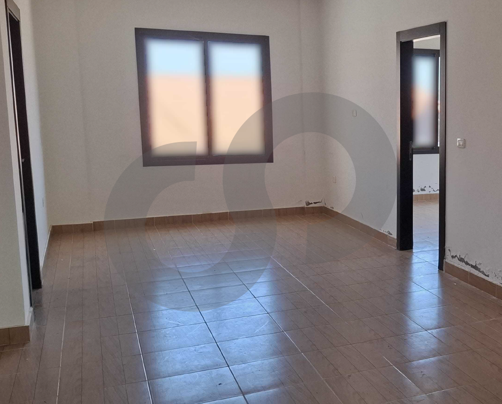 450 SQM Villa for Sale in Baasir – 3 Floors + Roof — الصورة 2