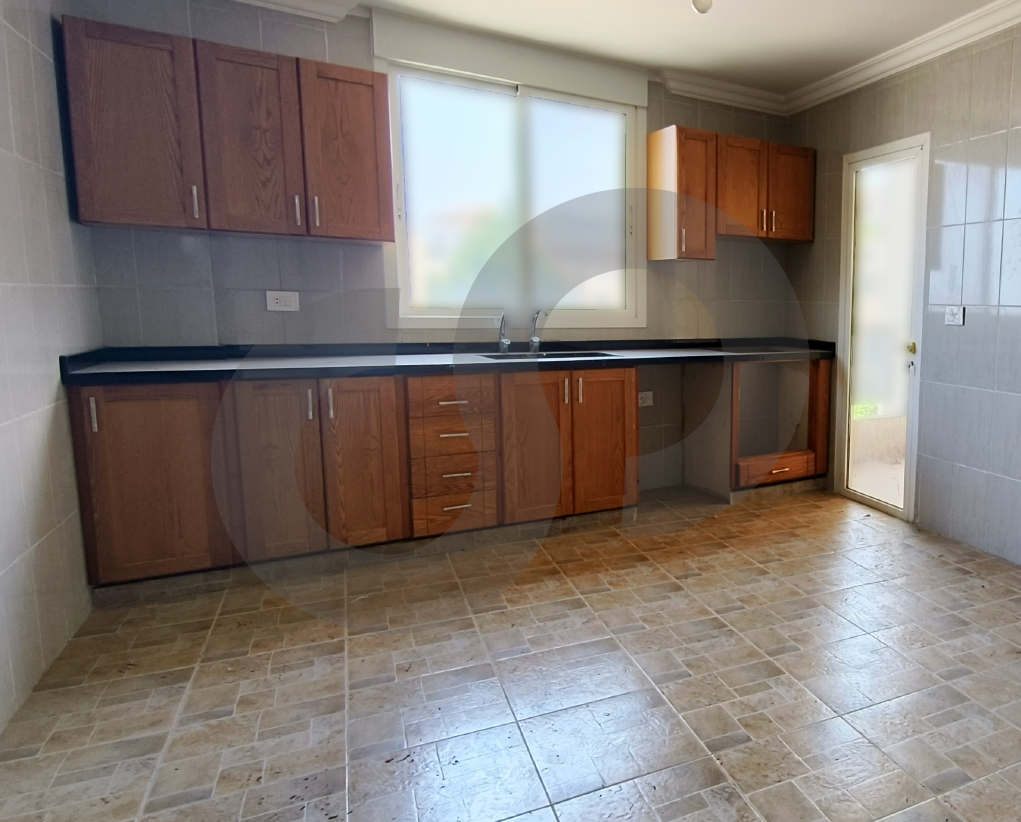 Spacious 300 SQM Duplex in Jbeil, Hboub — photo 2