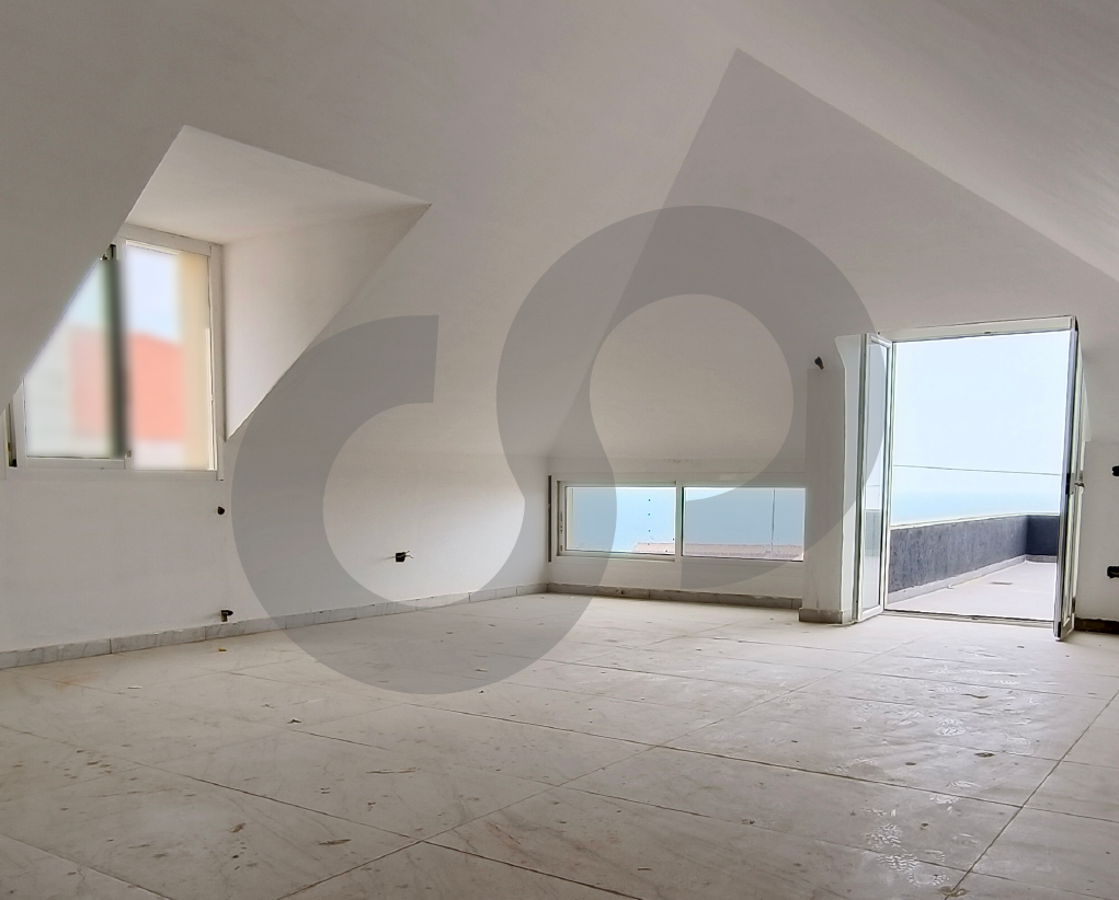 Spacious 245 SQM Duplex with Sea and Mountain Views — الصورة 3