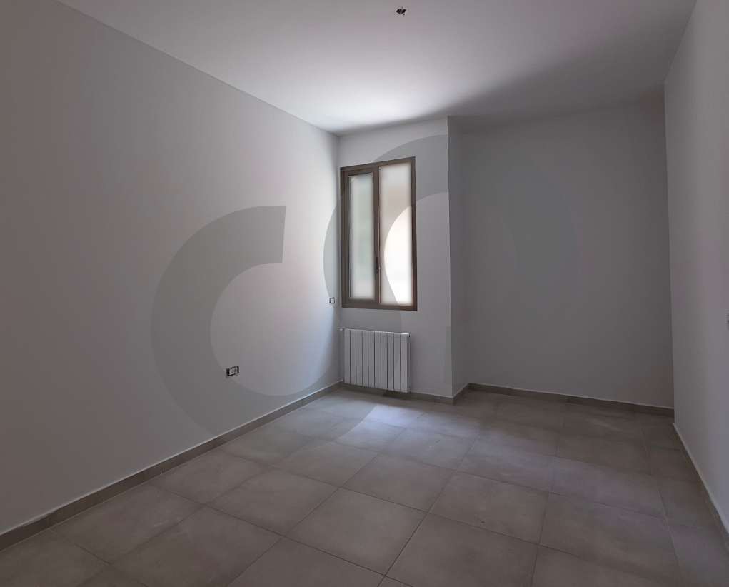 SPACIOUS/ 100SQM TEARRACE 3 minutes to Highway IN BAABDA — الصورة 3