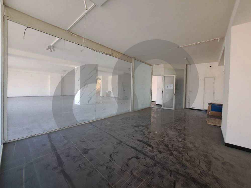 200 sqm Open Space for Sale – Dora Highway ! — الصورة 3