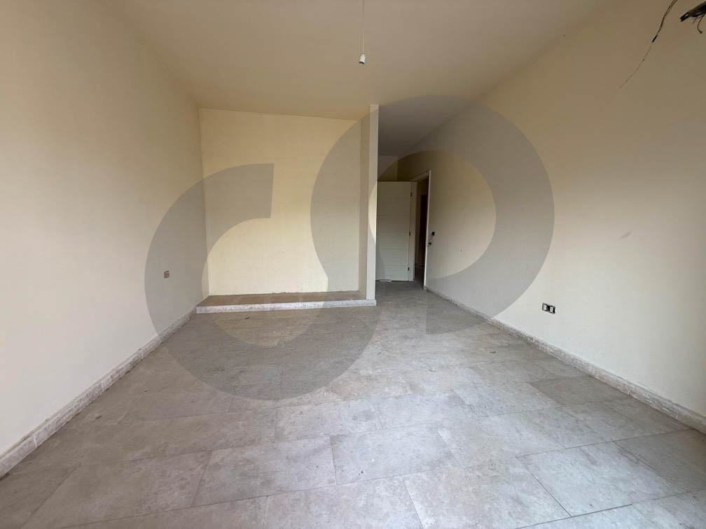 sea view -Artesian well -Prime location- bchamoun — الصورة 3