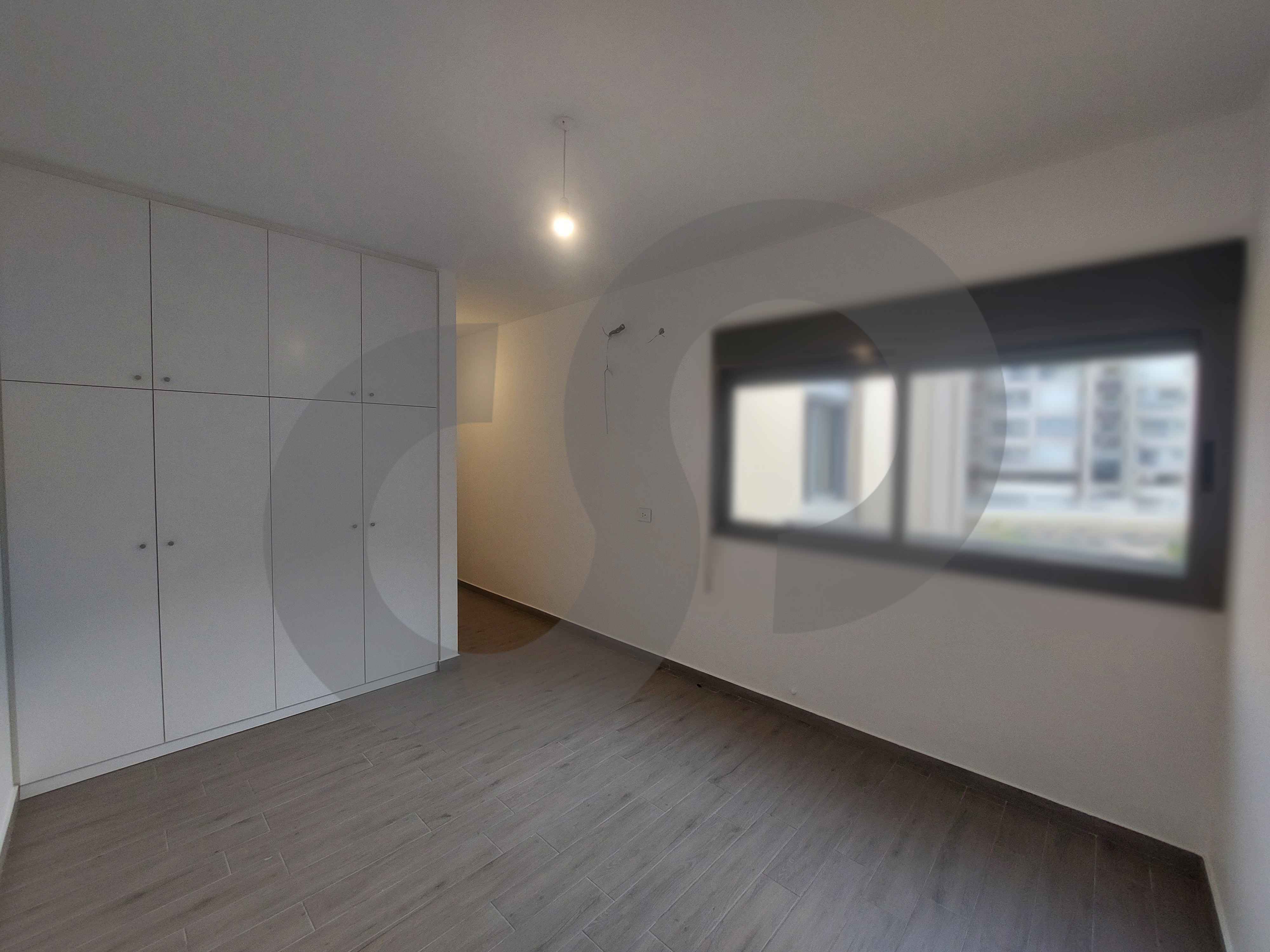 3 Balconies/2 covered parking/hazmieh — الصورة 3