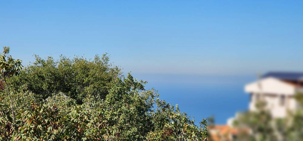 Land for investment- very quiet area- Mazraat Yachouh — الصورة 2