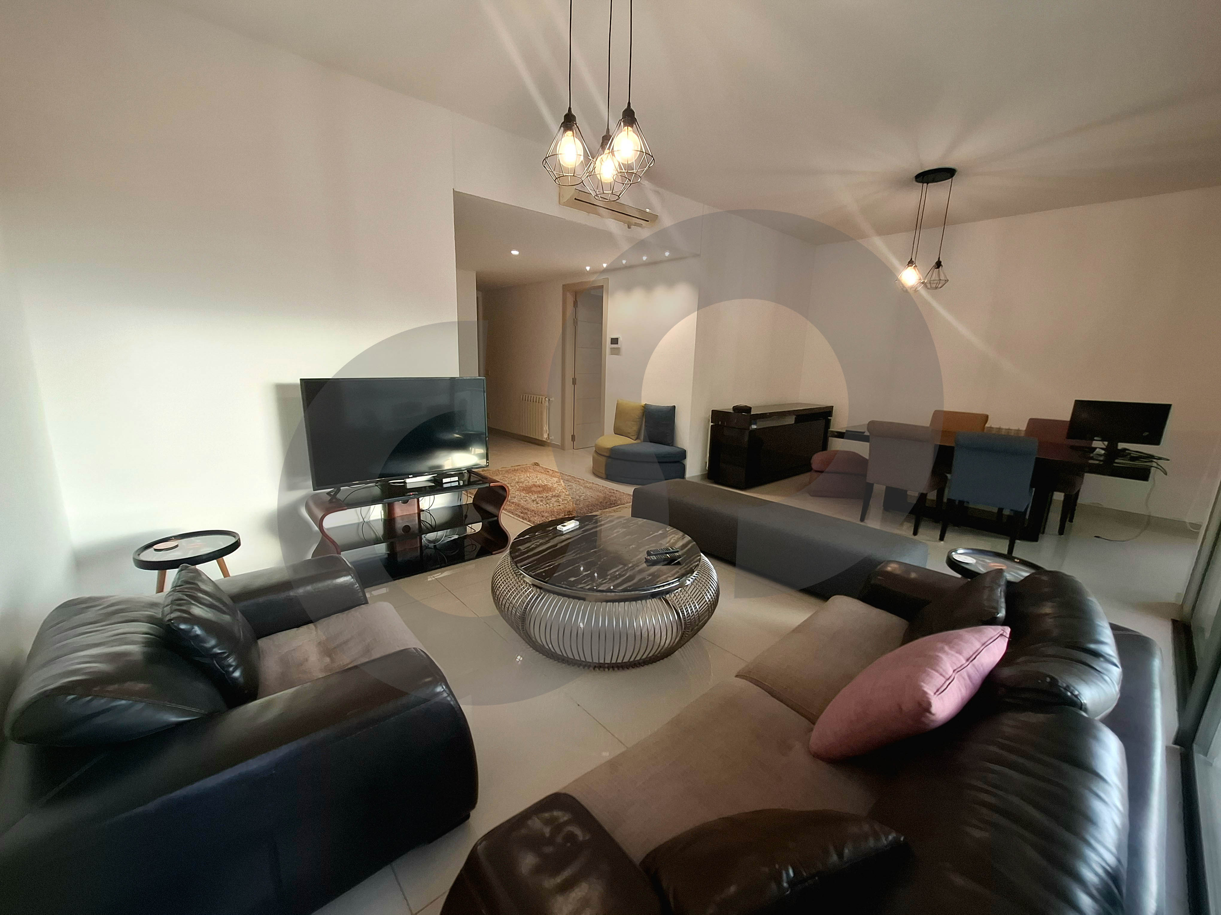 This apartment is located in a gated compound In Adma, and it has a wonderful view! — الصورة 3