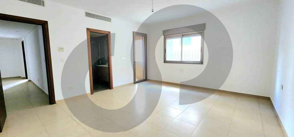 Elevator/Heating system/Terrace/Cornet Chahwan — الصورة 2
