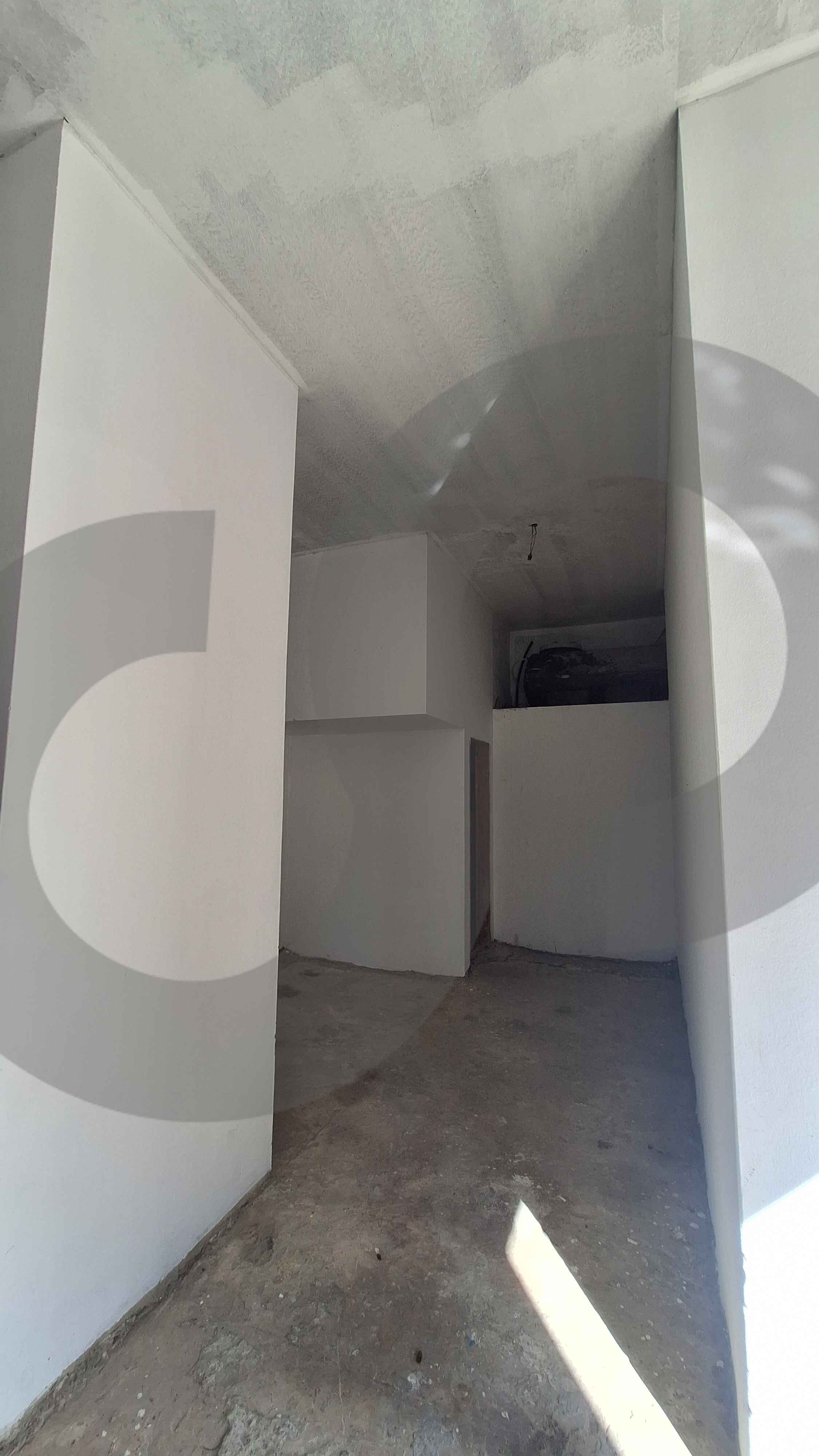 RENTAL/WAREHOUSE/main road/Ceiling heigh/blat,jbeil — الصورة 3