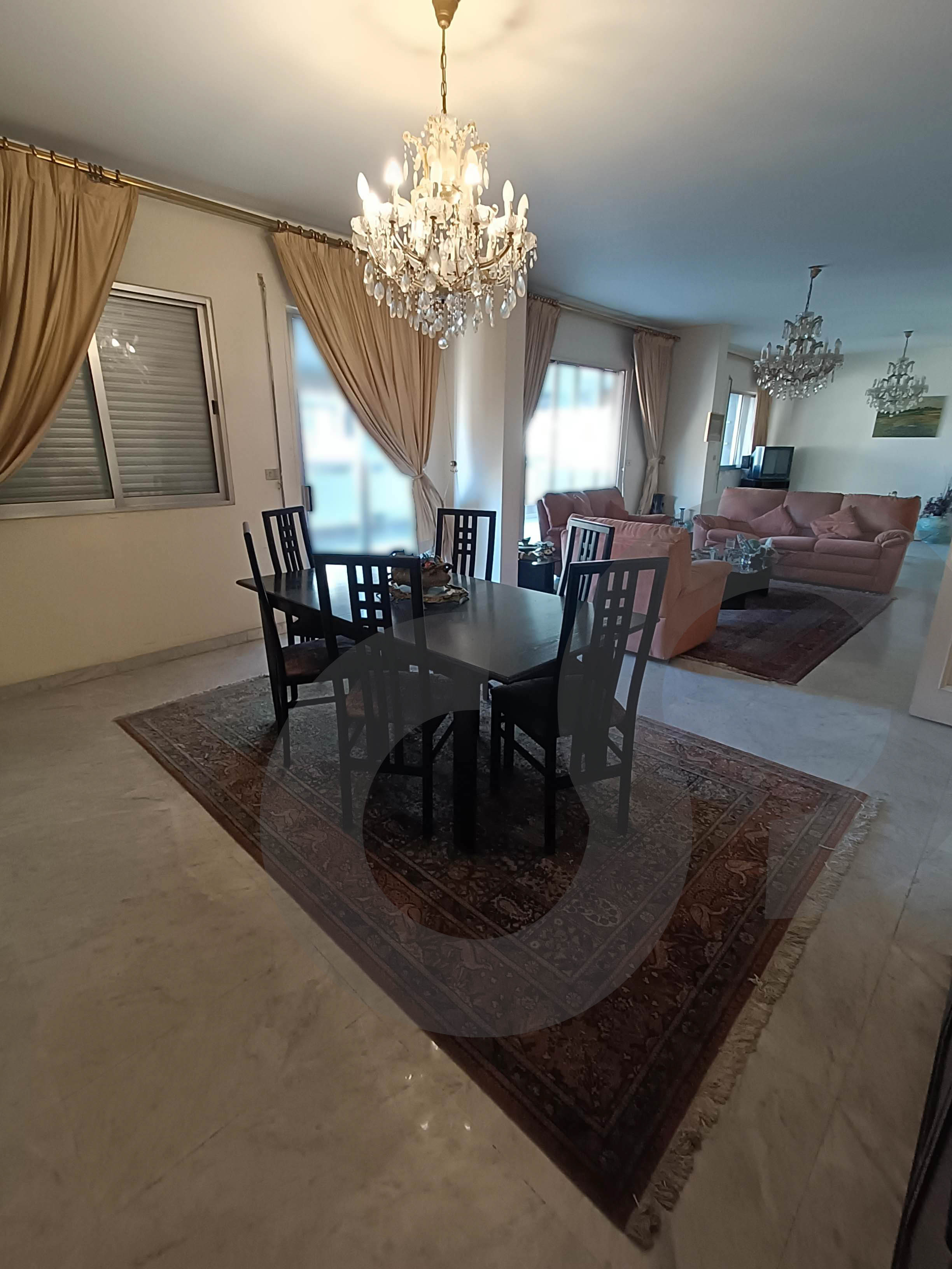 Mar Elias | Spacious & Bright | 220 SQM — الصورة 2