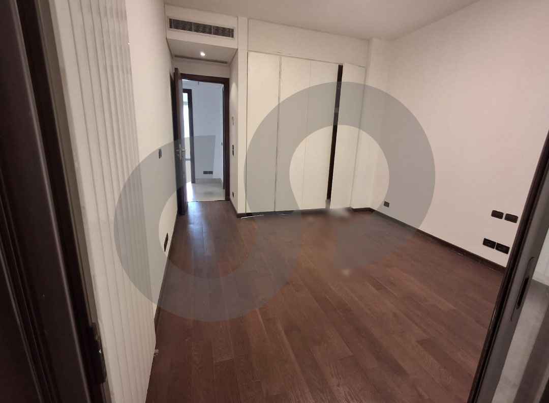 Calm area / easy access/well maintained building/SAIFI ,BEIRUT — الصورة 2