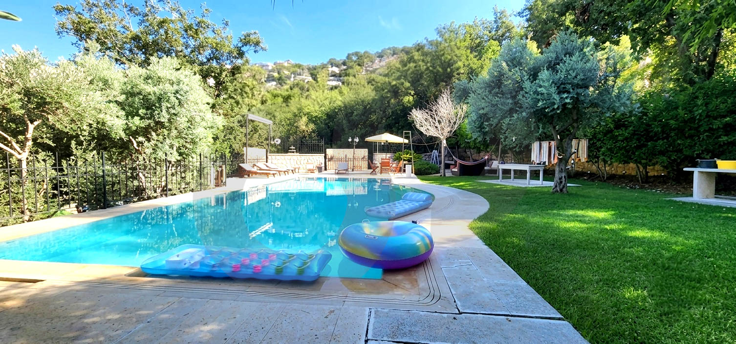 Luxury Furnished Villa for Sale/Calm area/ Decorated/BEIT CHABEB-METN — الصورة 3
