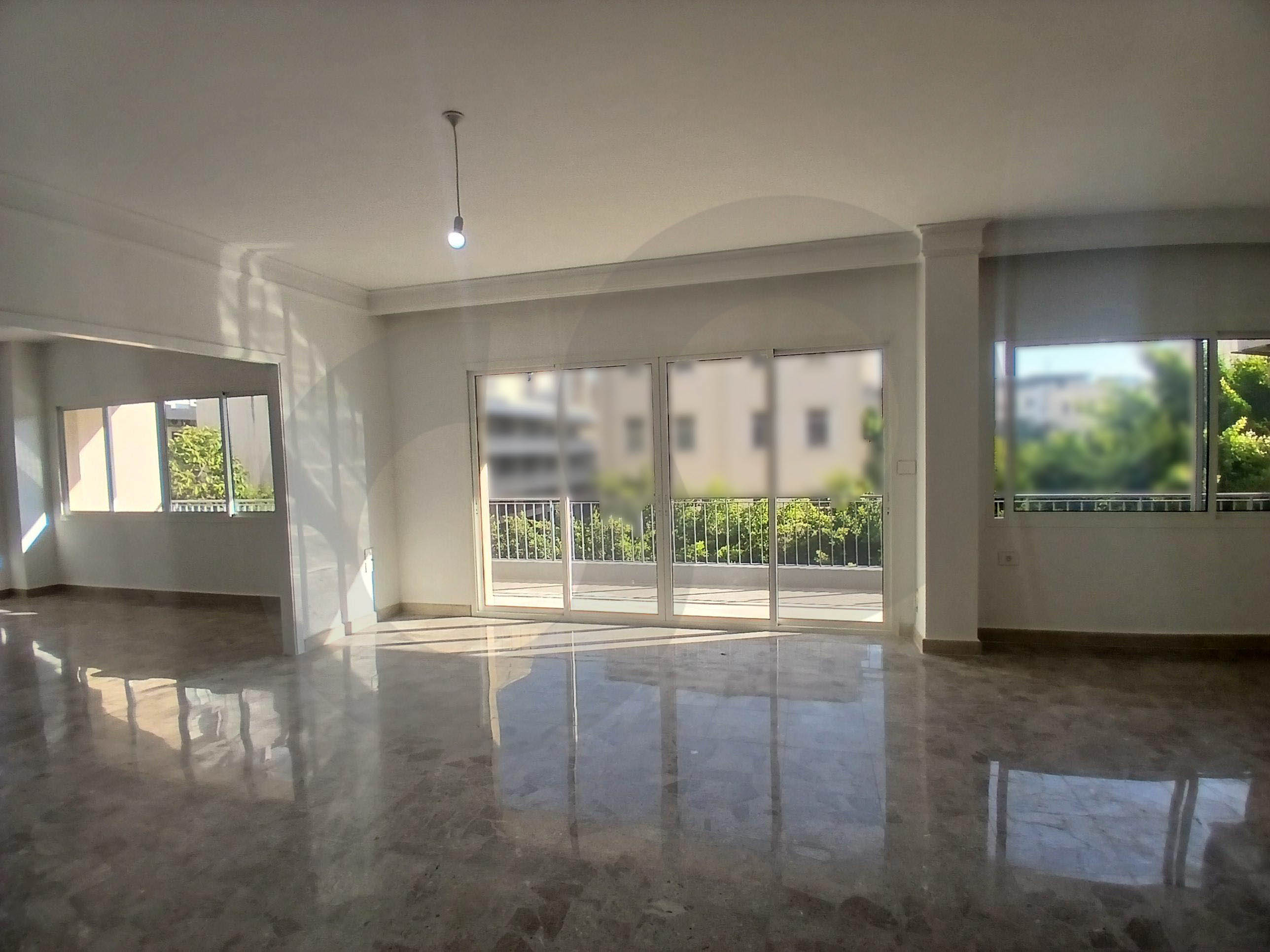 Apartment For Rent/Prime location/Fully Renovated/High Ceiling/BADARO-BEIRUT — الصورة 2