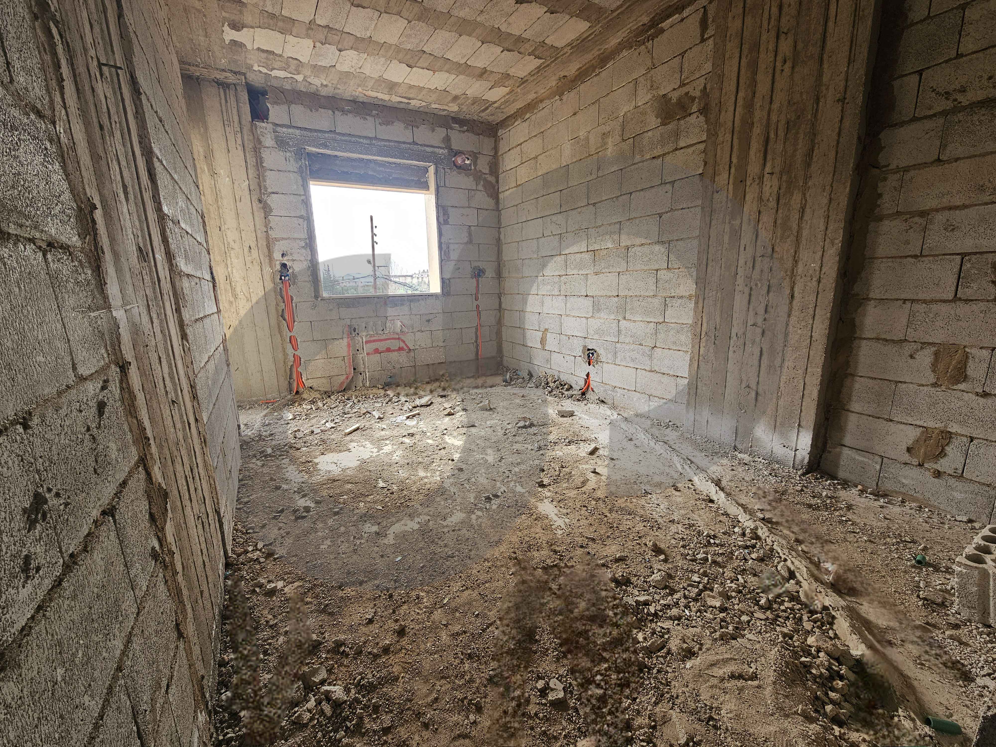 Under construction/3 balconies/heating/Zgharta — الصورة 3