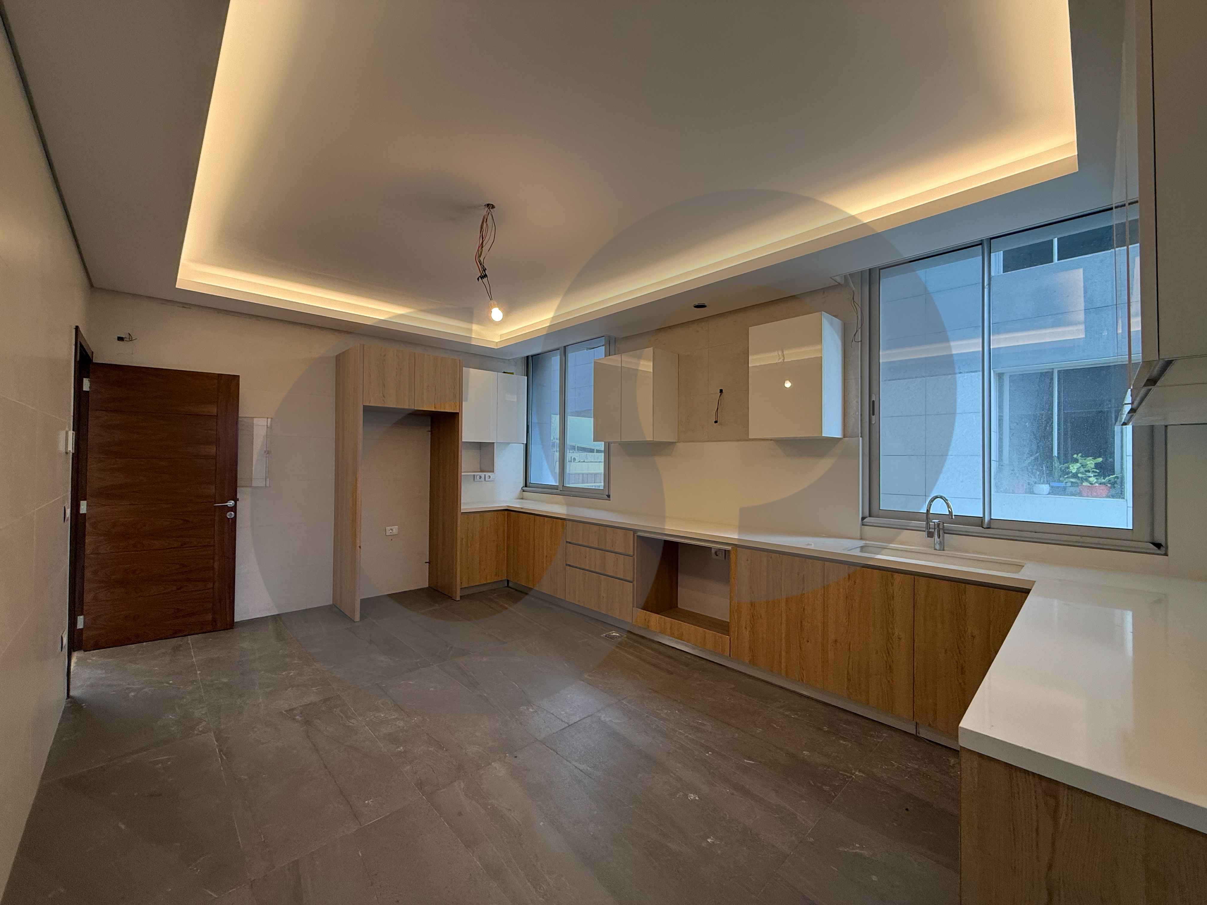 3 Balconies/2 Elevators/24/7 Security/Achrafieh — photo 3