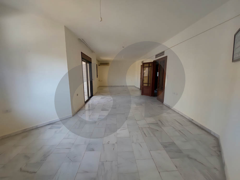 HIGH FLOOR/spacious apartment/main road/malla,beirut — photo 2