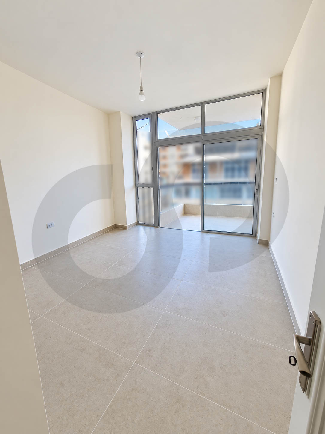 Fully Renovated /Ready to Move In/Partial Sea View/RAWCHE-BEIRUT — photo 2