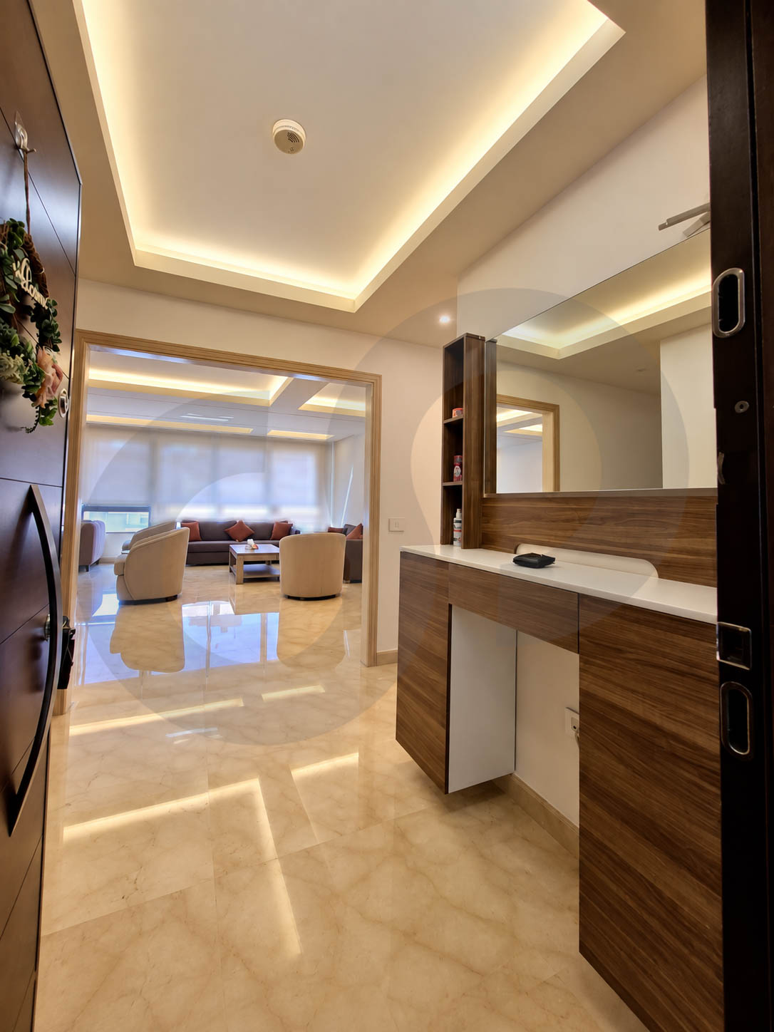 New Building/Fully Decorated/MAR ELIAS-BEIRUT — الصورة 3