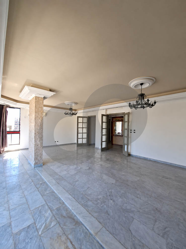 last floor/well maintained building/open view/ras beirut, caracas — الصورة 2