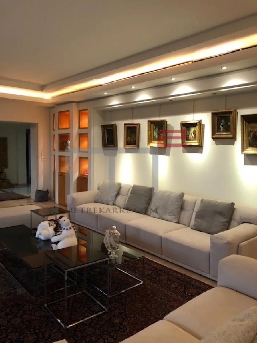 Apartment for Rent in Furn El Hayek — photo 3