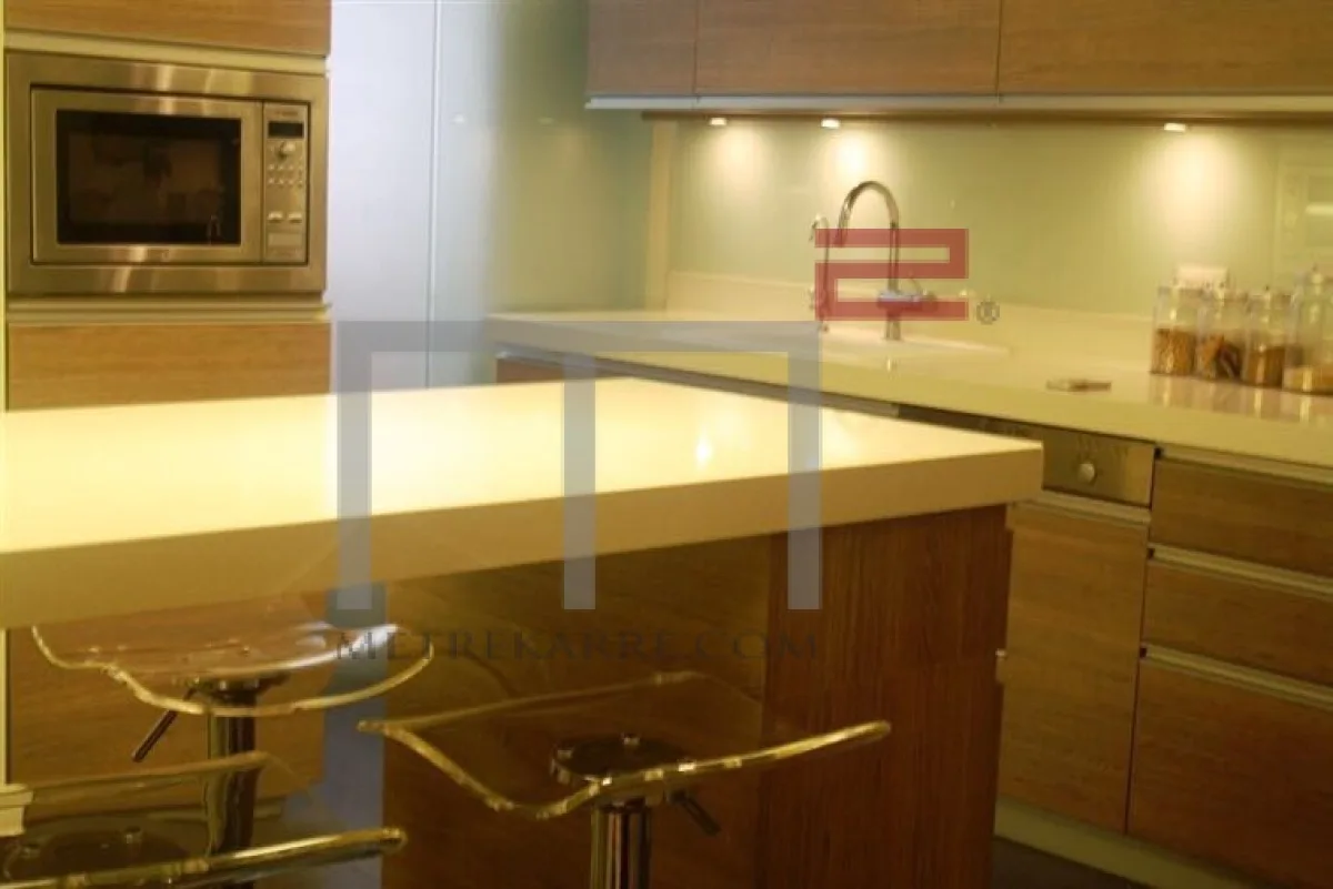 Apartment for Rent in Ain El Mreisse — الصورة 5