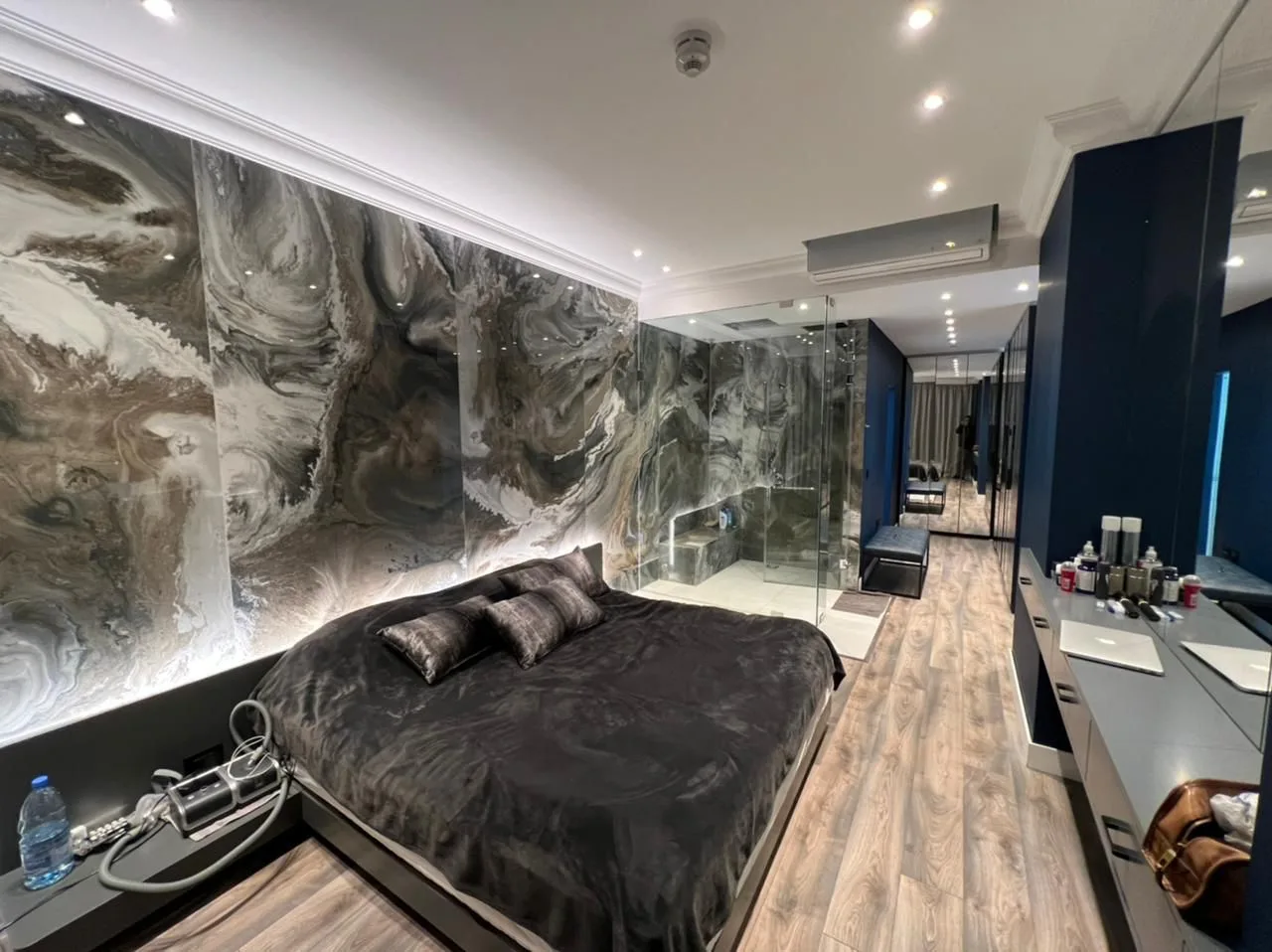 Apartment for Sale in Hamra, Beirut, Lebanon — الصورة 6