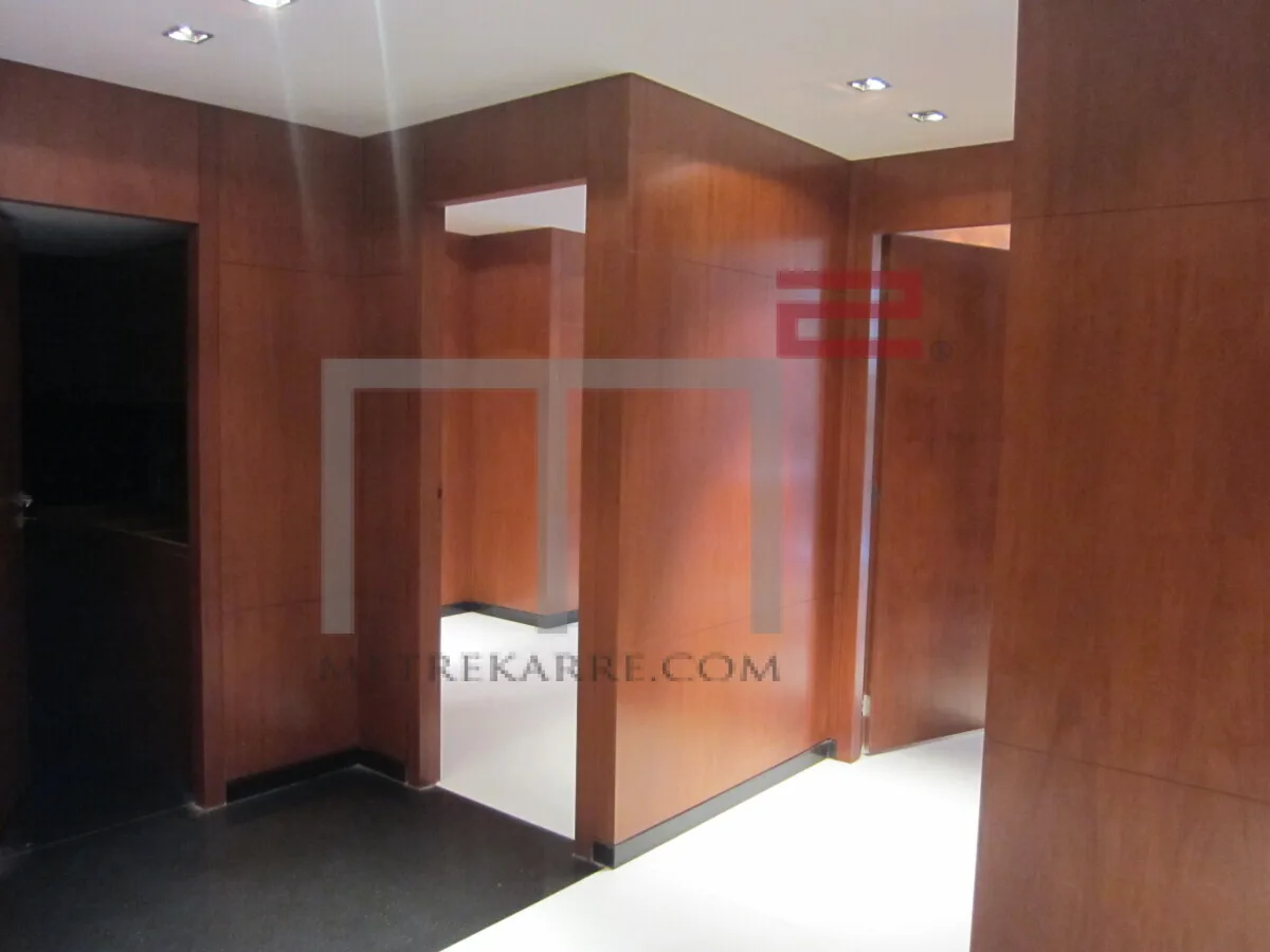 Office for Rent in Achrafieh — الصورة 4