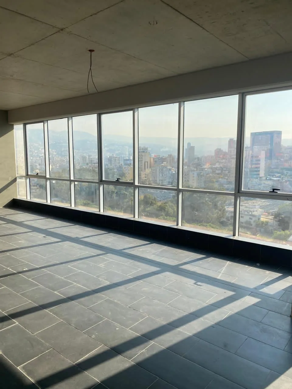 Office for Rent in Mdawar, Achrafieh, Beirut Lebanon — الصورة 9