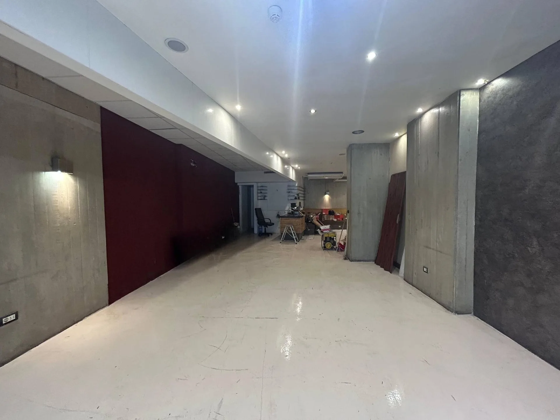 Shop for rent in Verdun