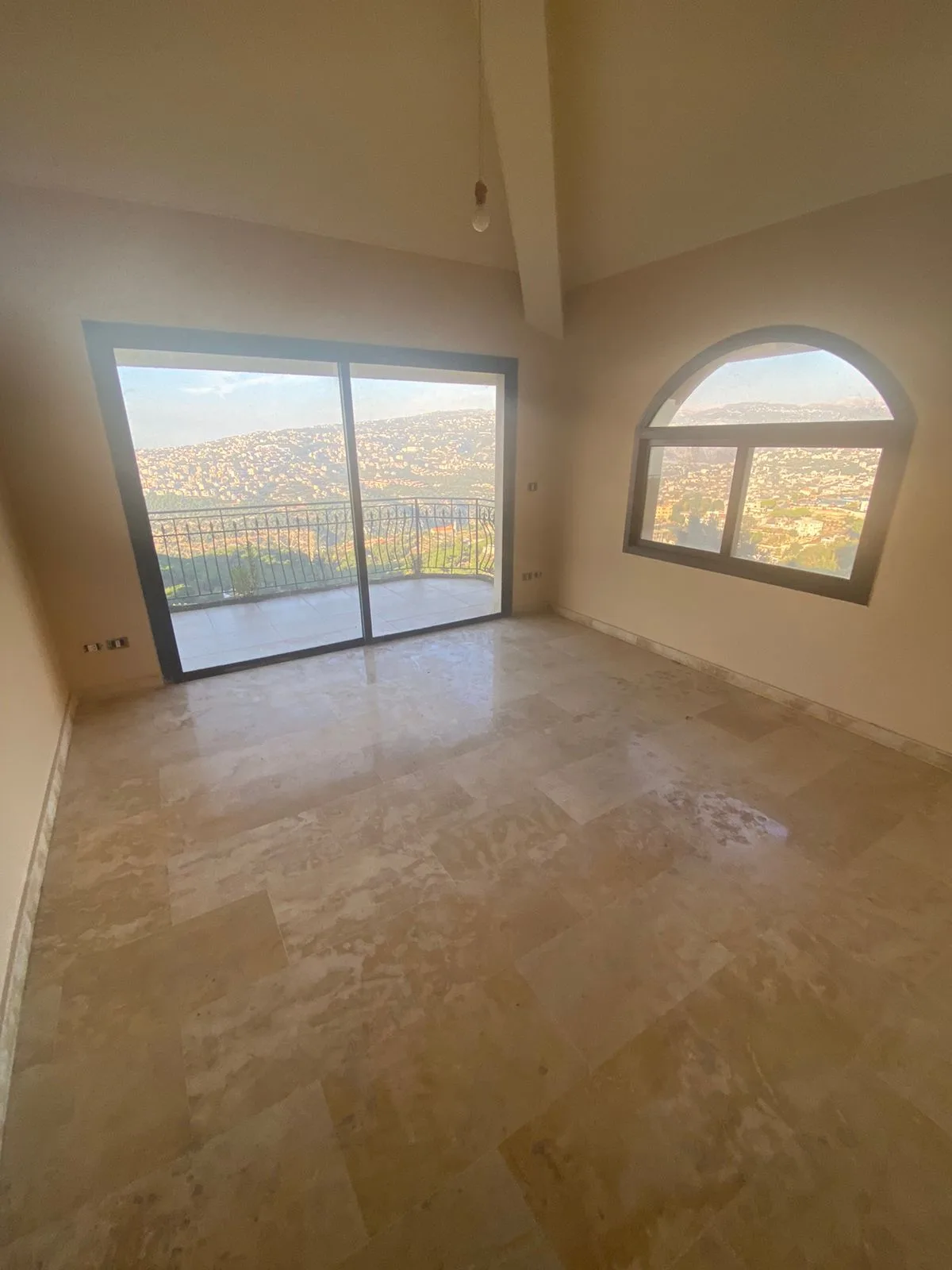 Villa for Sale in Beit Chabeb, Lebanon — الصورة 6