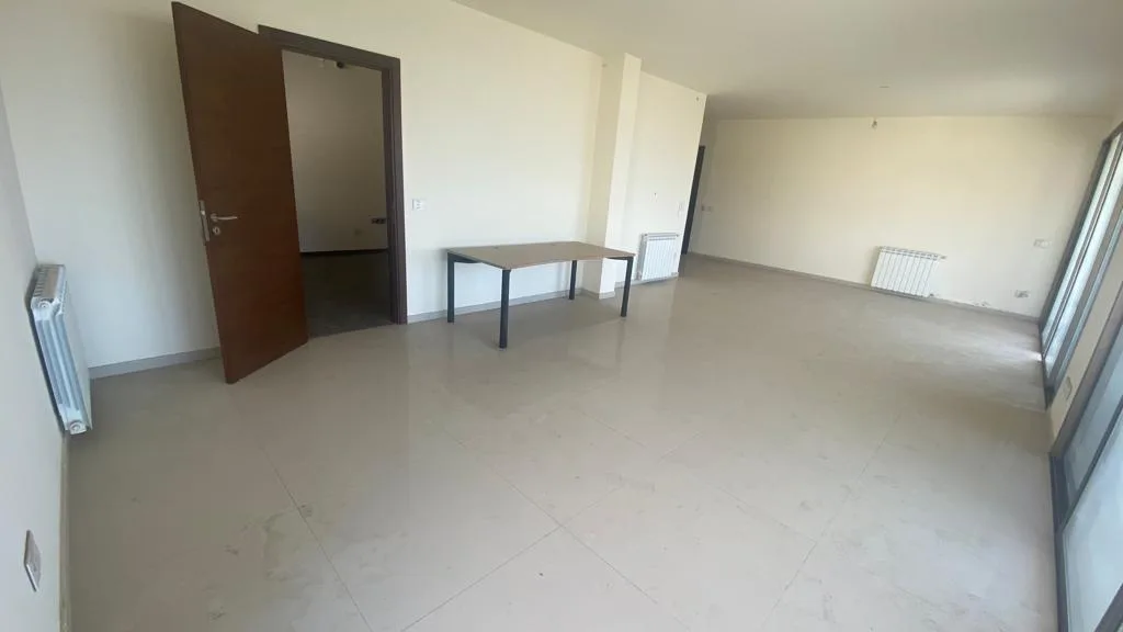 Apartment for Sale in Mazraat Yachoua, Lebanon — الصورة 3