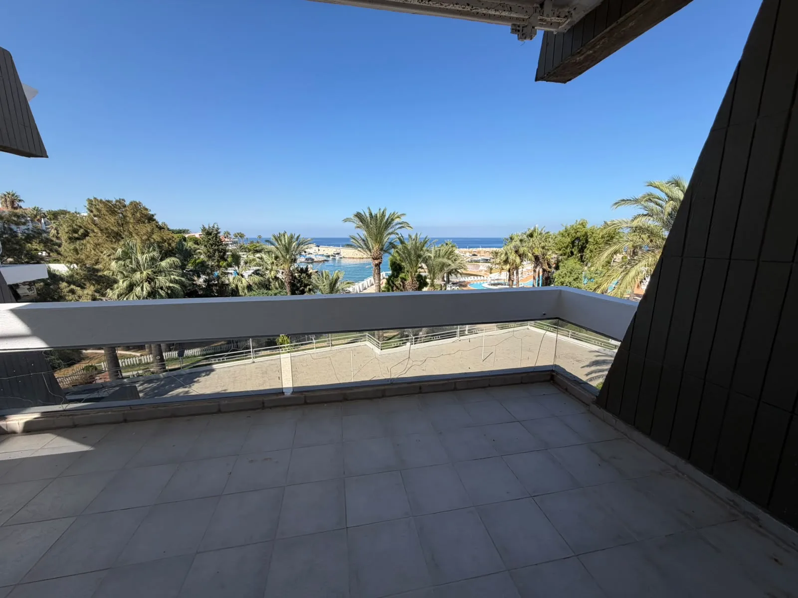 Chalet for Rent in Anfeh