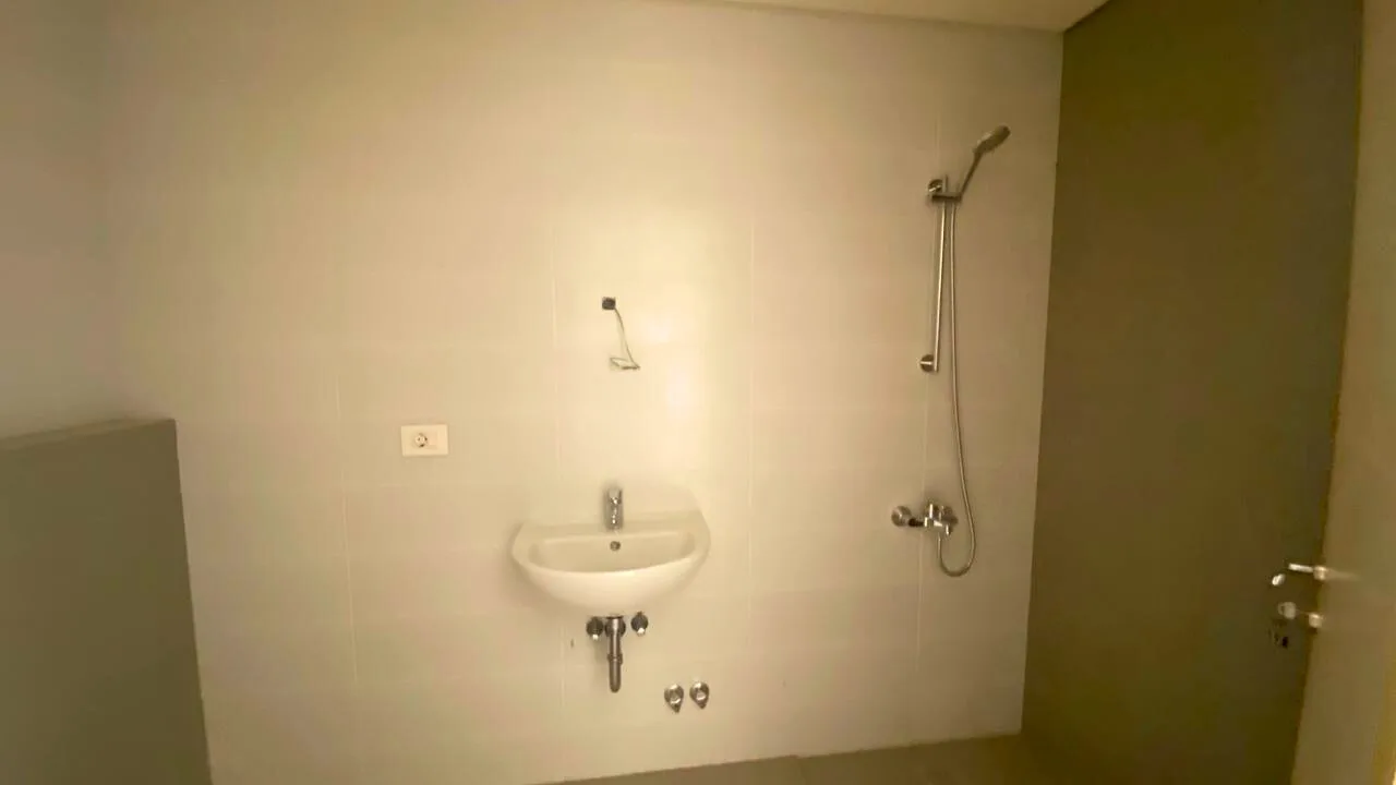 Apartment for Sale in Qornet El Hamra, Lebanon — الصورة 7