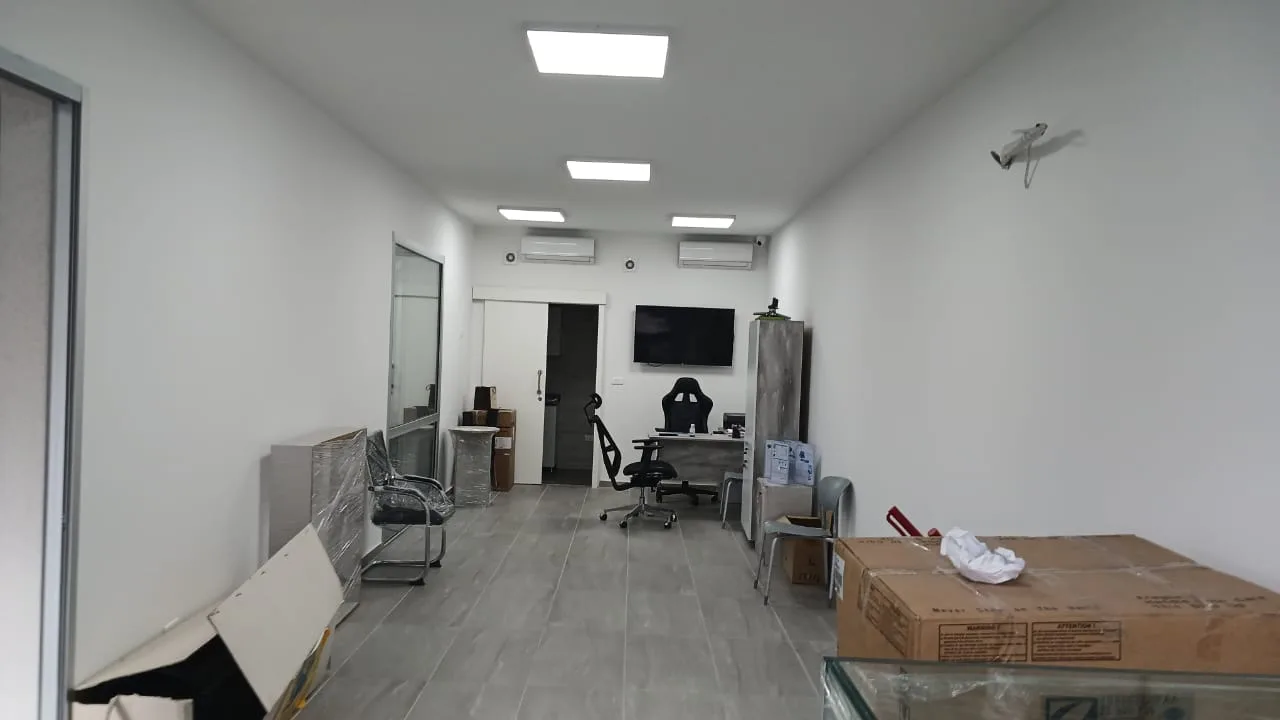 Shop for sale in Dbayeh — الصورة 1