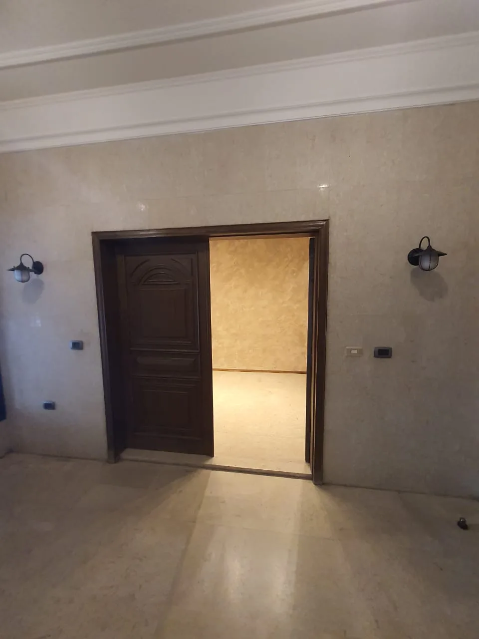 Office for sale in Mansourieh — الصورة 3