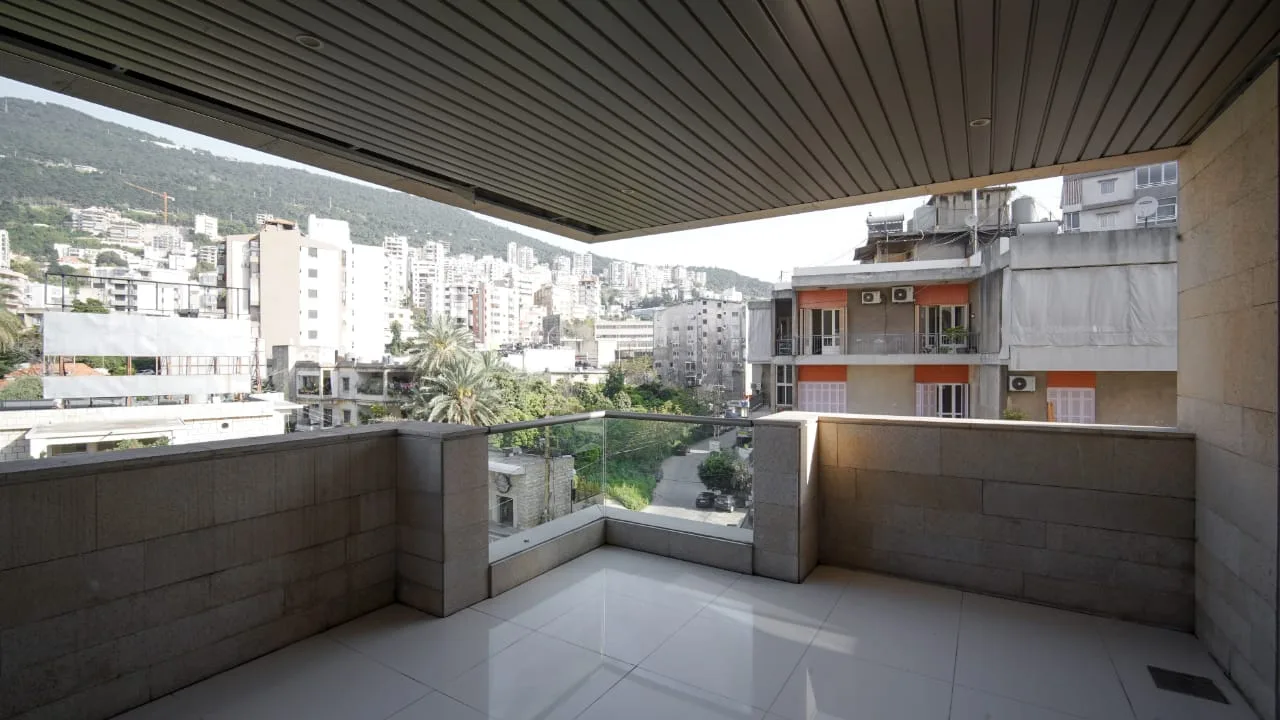 Apartment for Rent in Jounieh, Lebanon — الصورة 2