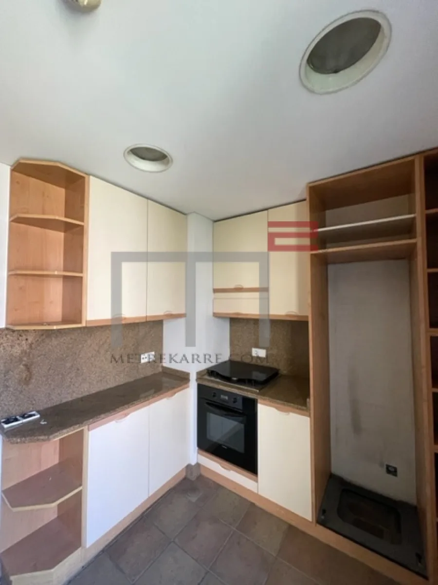 Apartment for Rent in Ras Beirut — الصورة 2