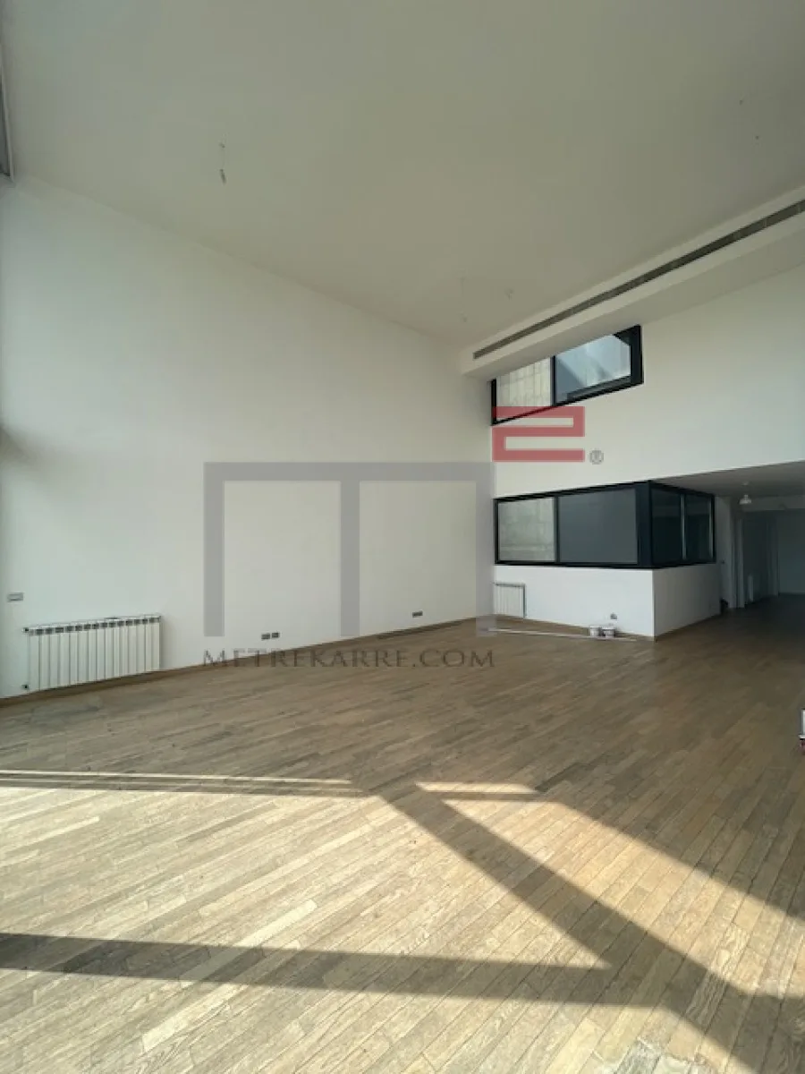 Duplex for Sale in Hôtel Dieu
