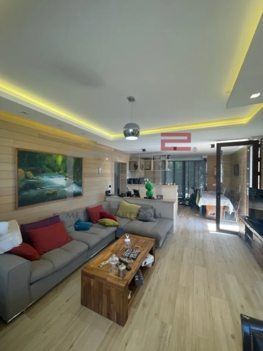 Chalet for Sale — الصورة 3