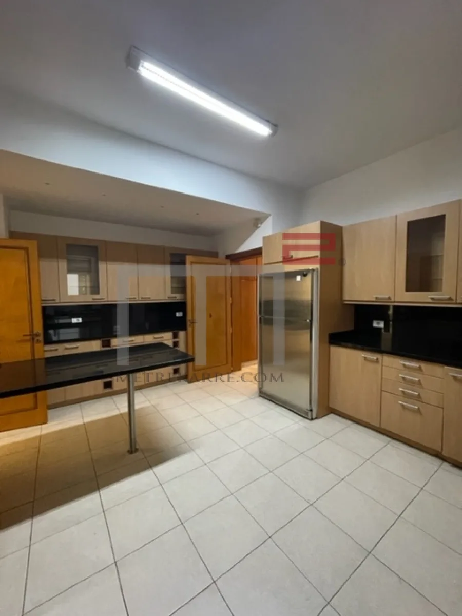 Apartment for Rent in Furn El Hayek — الصورة 5
