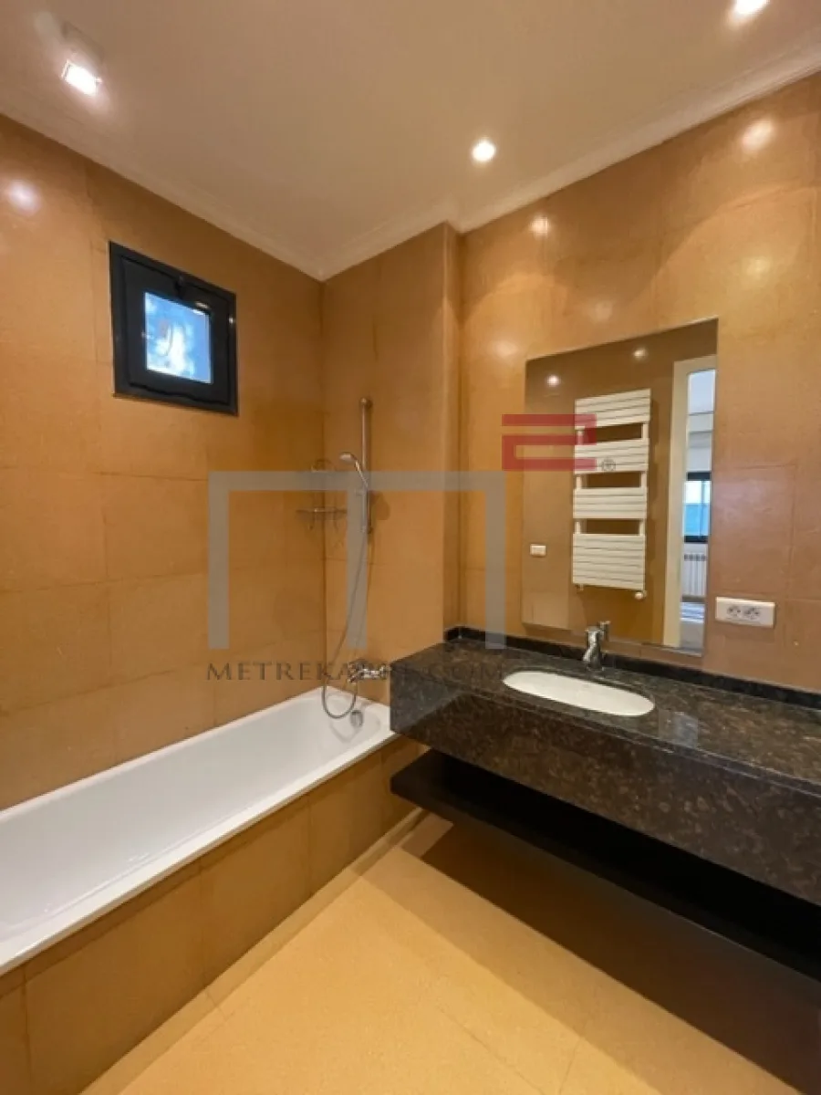 Duplex for Sale in Mar Nicolas — الصورة 3