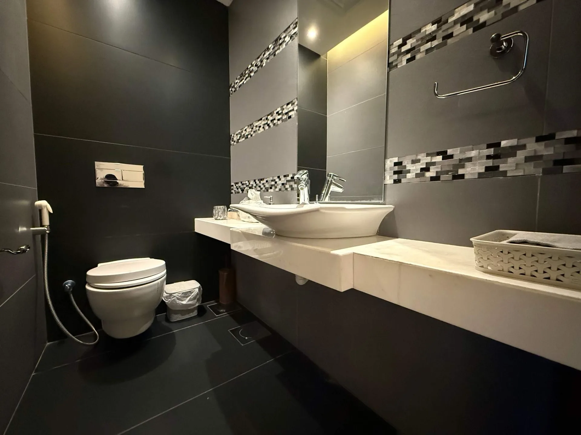 Apartment for Sale in Sodeco, Beirut, Lebanon — الصورة 7