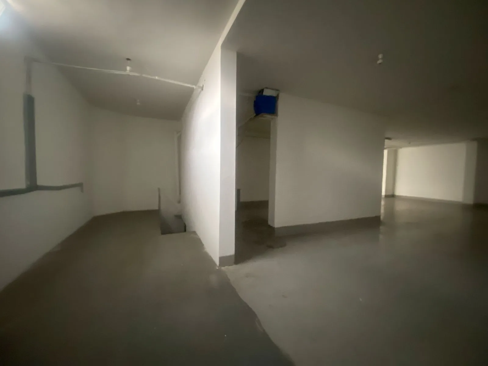 Warehouse for rent in Mazraat Yachoua — الصورة 2