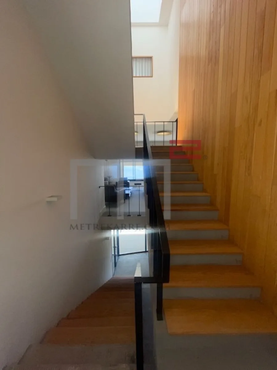 Villa for Sale in Baabdat — الصورة 3