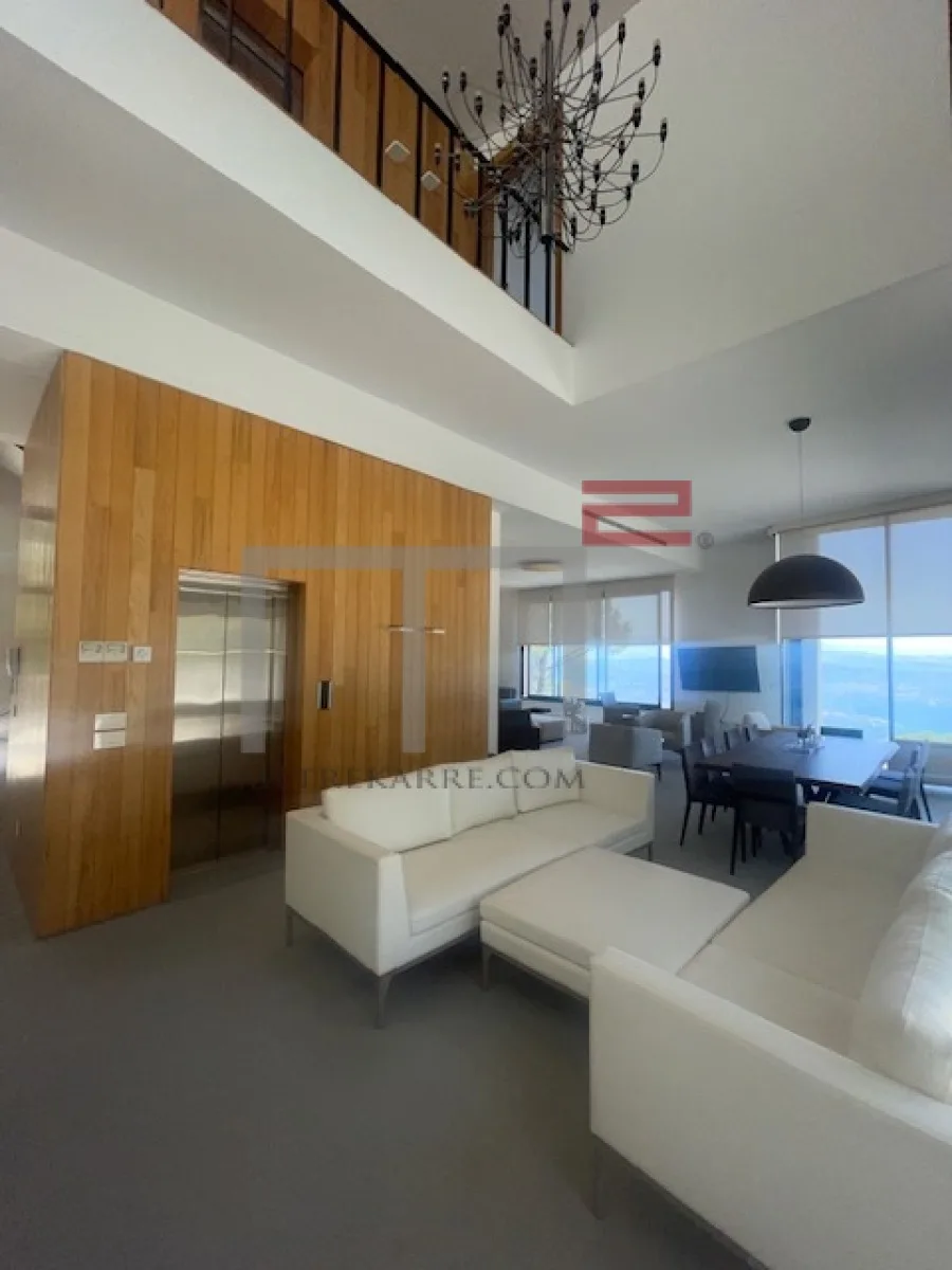 Villa for Sale in Baabdat — الصورة 4