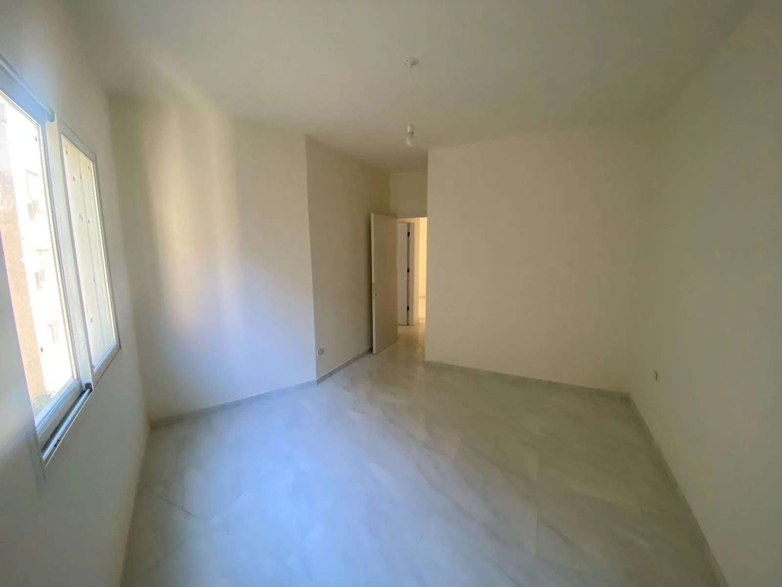 Apartment for Sale in Baouchriyeh, Lebanon — الصورة 4