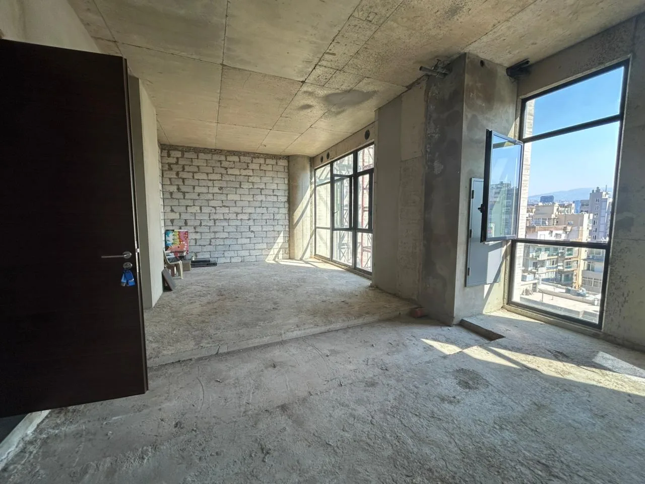 Office for Rent in Adliyeh, Beirut, Lebanon — الصورة 2