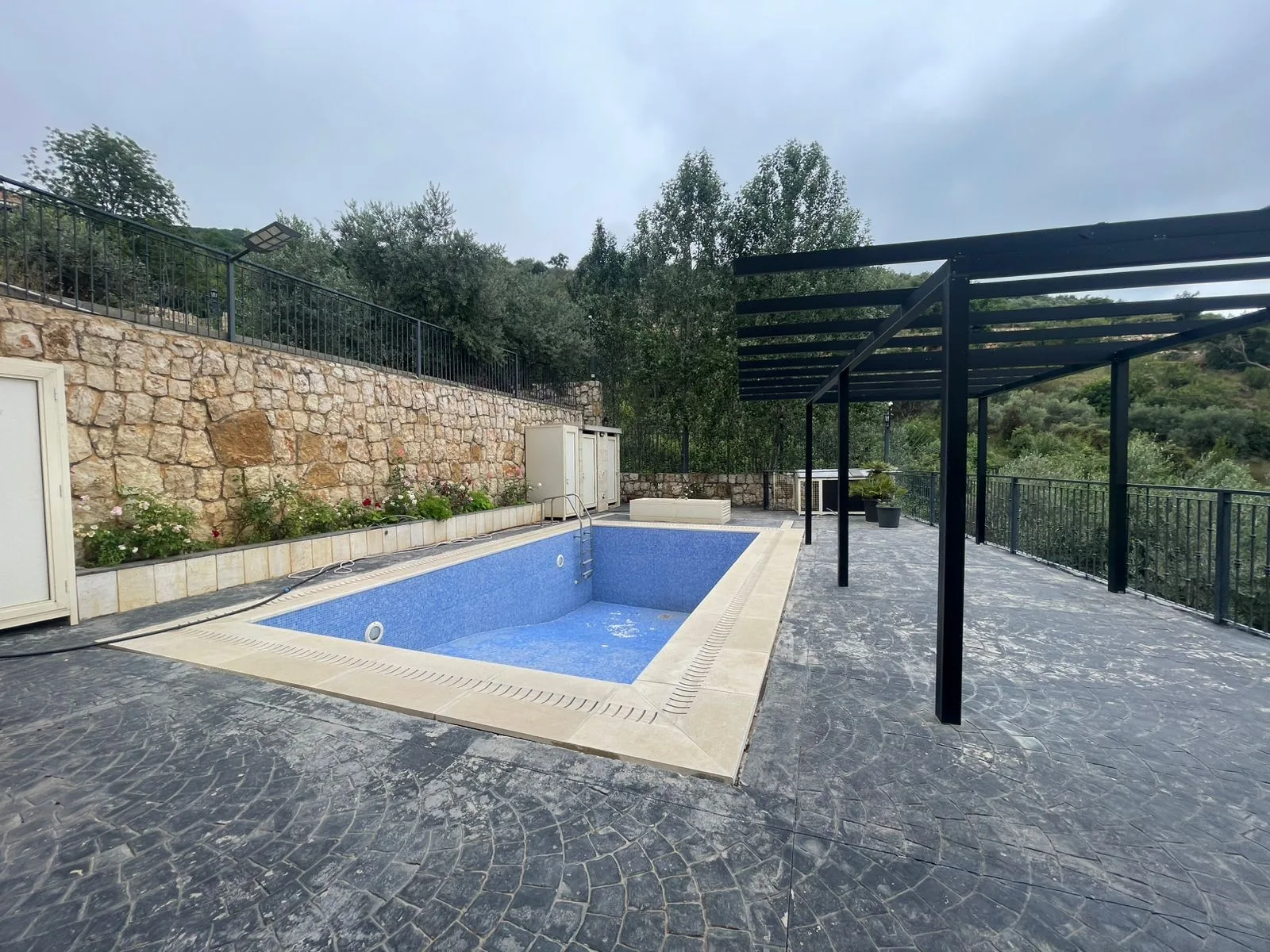 Villa for Sale in Aley — الصورة 6