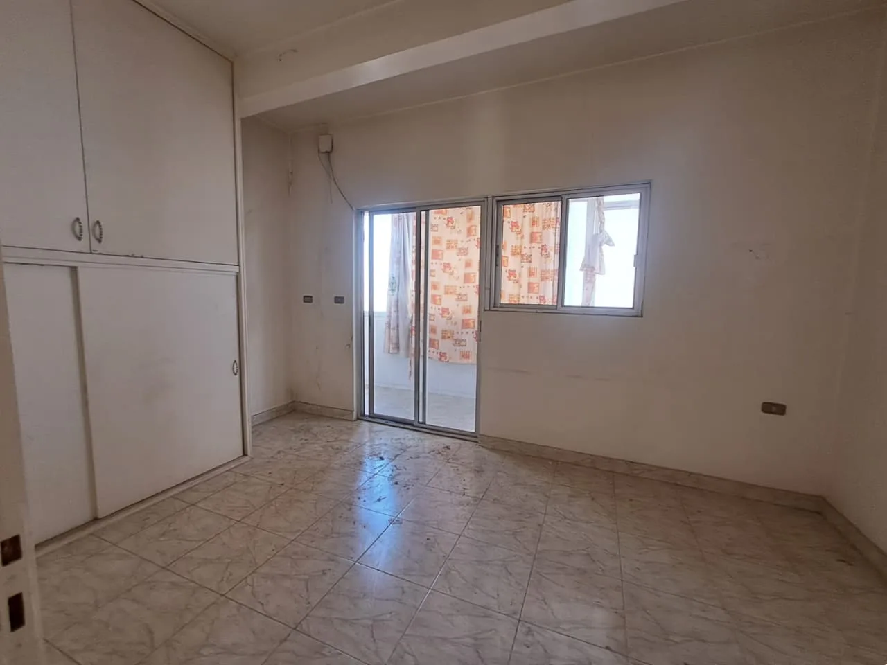 Apartment for Sale in Hamra, Ras Beirut — الصورة 4
