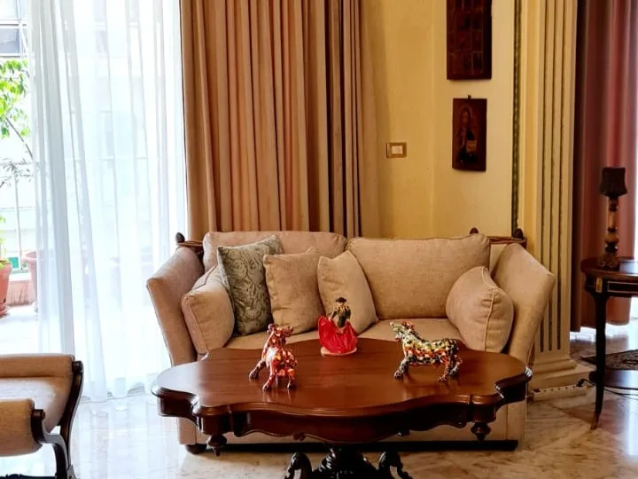 Apartment for Sale in Caree d'or,  Achrafieh, Beirut, Lebanon — الصورة 7