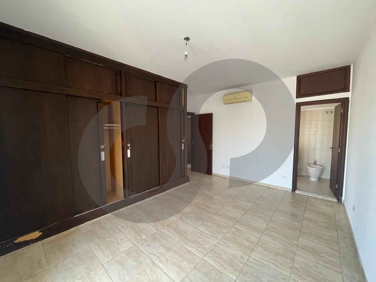 PRIME LOCATION/24/7 Elevator/unobstructed view/beirut,achrafieh — الصورة 2