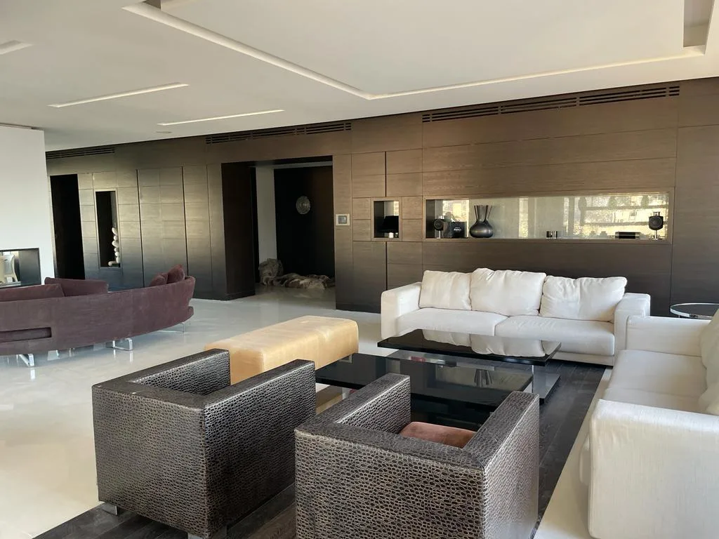 Apartment for Sale in Caree d'or, Achrafieh, Beirut, Lebanon — الصورة 5